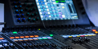 Ilustración de servidores y nube para plataforma de streaming