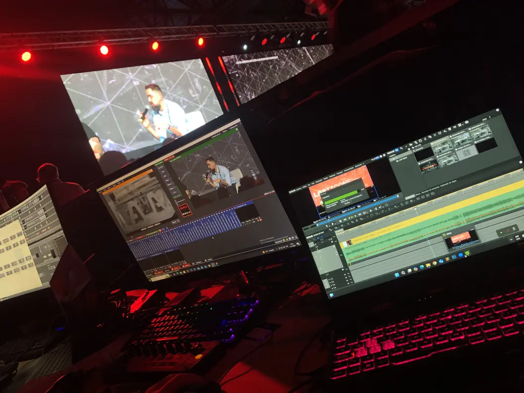 Pantalla de edición de video con línea de tiempo